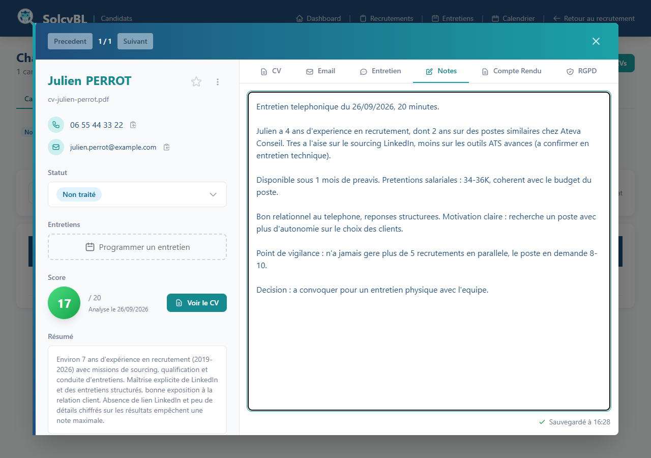 Onglet Notes de la fiche candidat SolcyBL avec des notes d'entretien détaillées et la confirmation de sauvegarde automatique